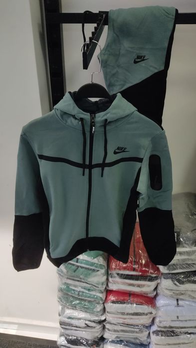 Детски екипи за момче и момиче