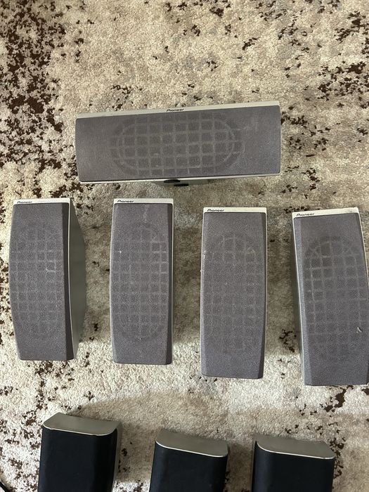 2 seturi de sateliti Pioneer 75w 6 ohmi si LG 60w 6ohm +Mp3 player/DVD