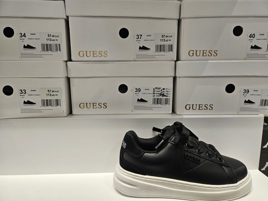 Обувки GUESS  и кецове GUESS