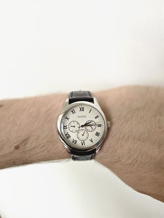 Ceas bărbătesc GUESS – brățară din piele naturală, stil elegant / casual