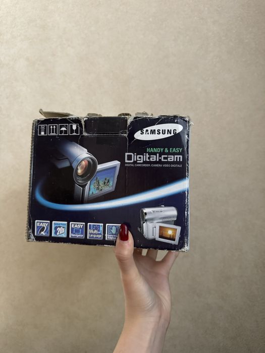 Видео-камера Samsung
