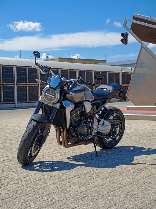 Ofer spre vanzare Honda Cb1000R