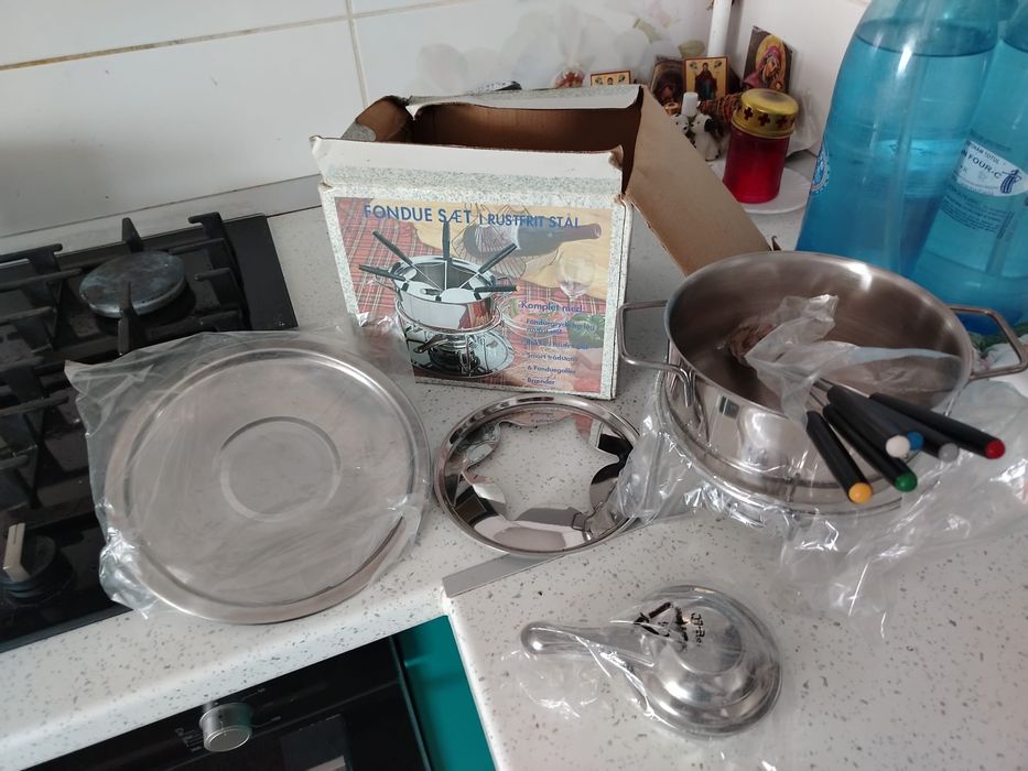 Fondue din inox nou