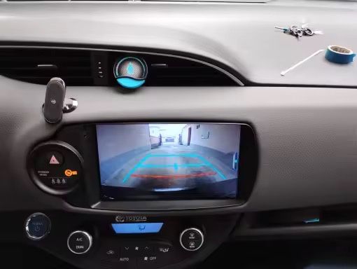 Navigatie dedicata Toyota Yaris, cu android si CarPlay