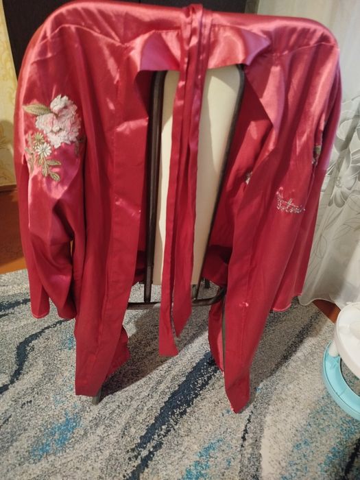 Отдам за 50 тг обувь