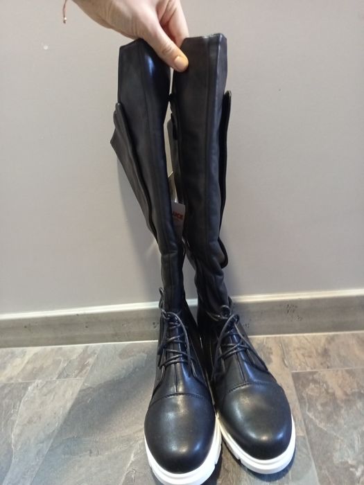 Високи ботуши от еко кожа