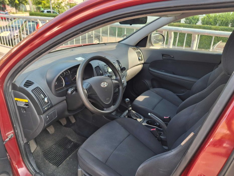VAND HYUNDAI i30, EURO 4, benzina, an 2008, 1.4, stare f. buna, ITP 2027