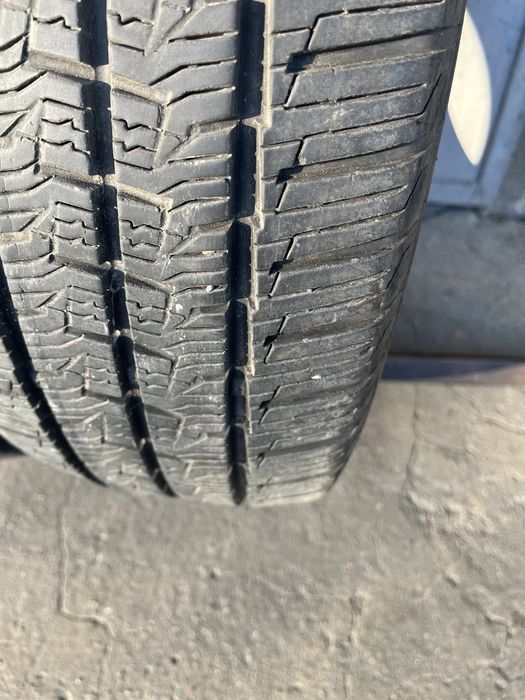 2 бр. гуми за бус 195/60/16C Continental DOT 3921 6,5 mm