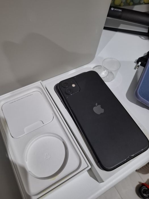 Продам Iphone 11 в идеальном состоянии