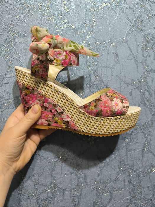 Обувь женская в продаже!