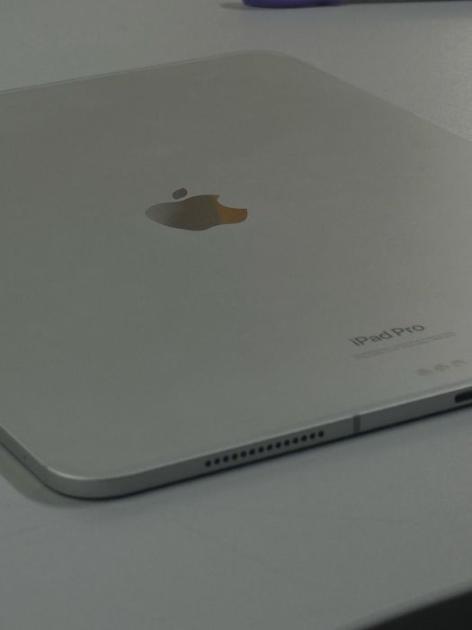 Продам Ipad PRO M4 1 Tb
