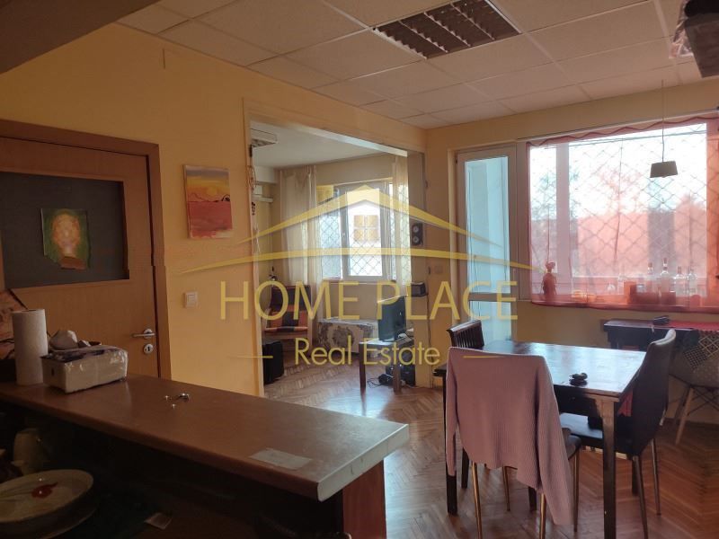 Продава се Тристаен апартамент в Варна, Спортна зала - 107 кв.м за 1729 €/кв.м - Снимка #1