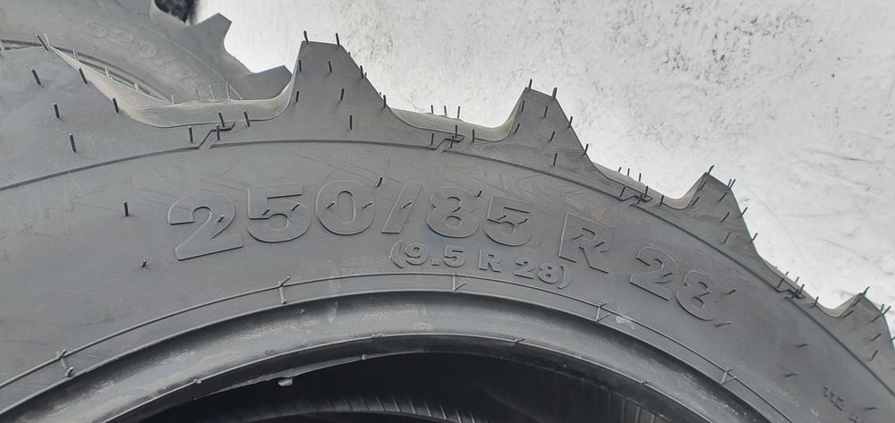 250/85R28 echivalent cu 9.5-28 cauciucuri noi radiale de la OZKA