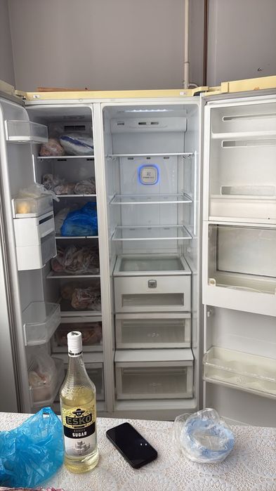 Продам холодильники сайд бай сайд