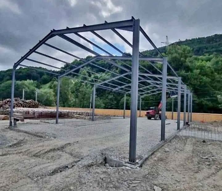 Vând hală metalică 10 x15