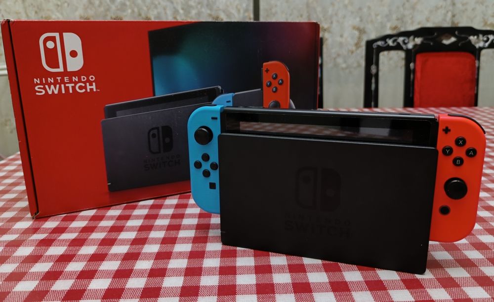 Nintendo Switch (rev 2)