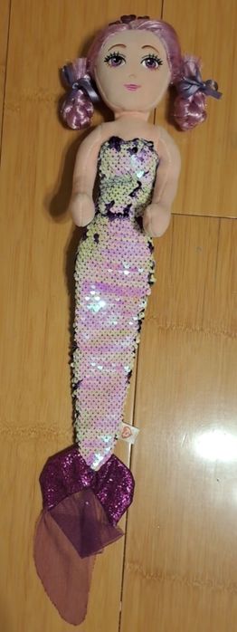 Papusa in stil sirena