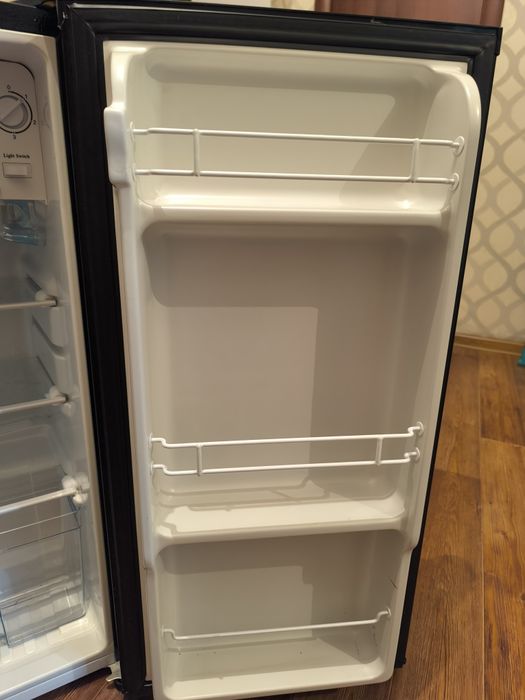 Продам мини холодильник Muxxed