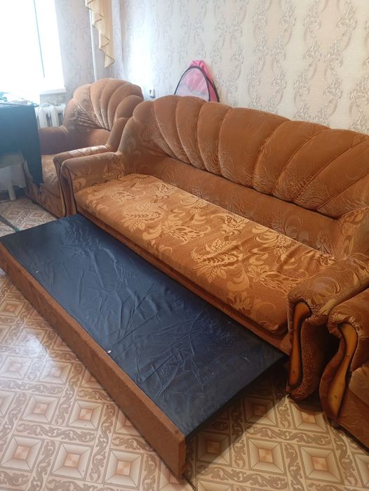 Продам диван в хорошем состоянии