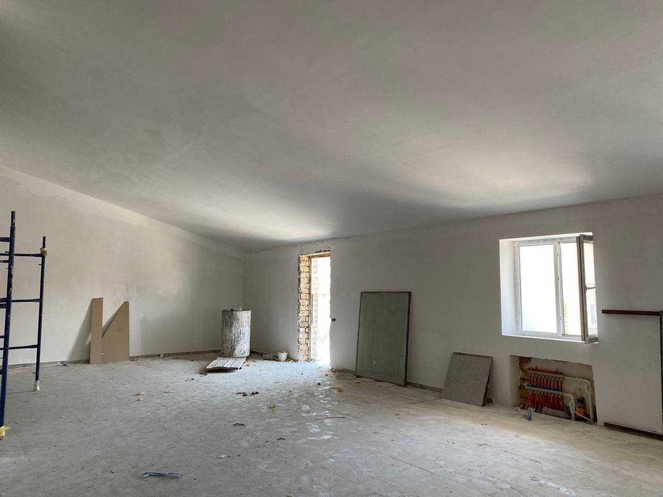 ул.Фаргона Йули УзБУМ 151 м² можно делить на помещения лифт 2-линия