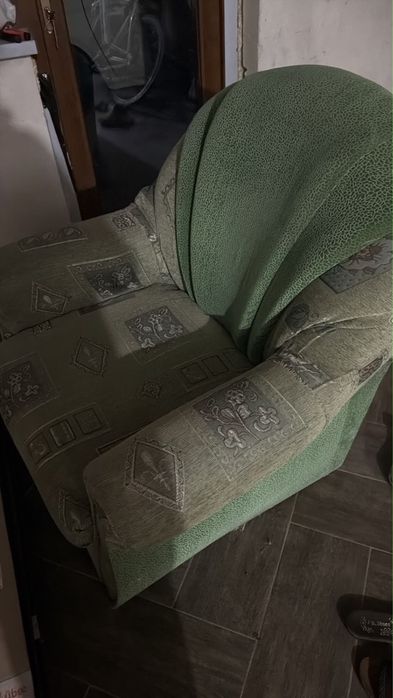 Диван отдаю бесплатно