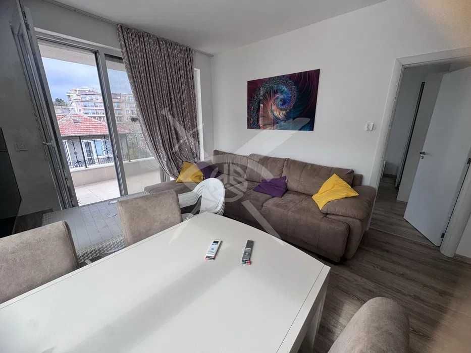 Продава се Двустаен апартамент в Обзор - 65 кв.м за 903 €/кв.м - Снимка #1