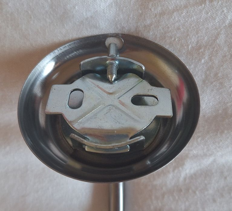 НОВА стенна поставка за хавлии за баня