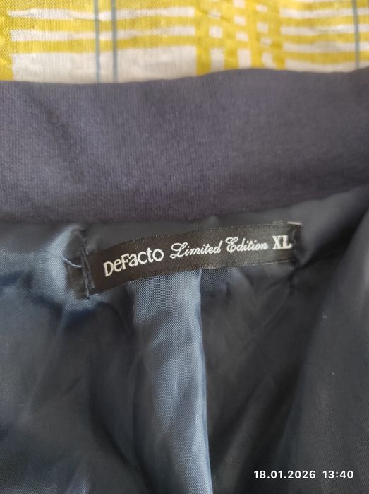 Дамско  палто носело един ден