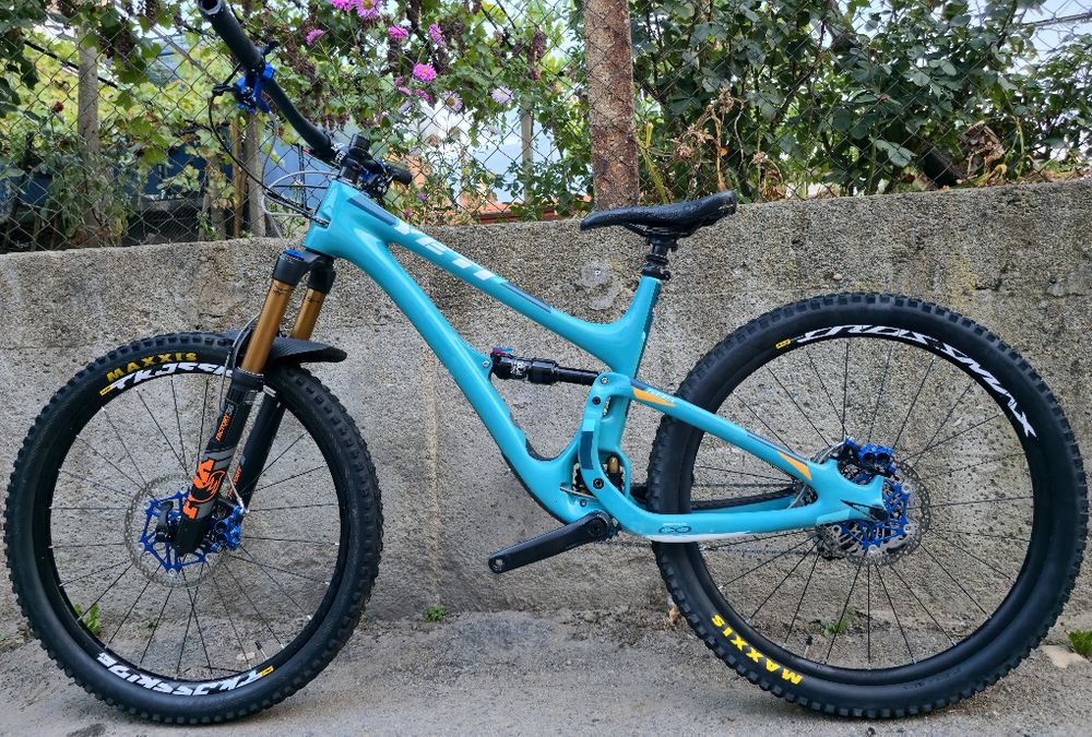 Yeti SB5 USA  Карбонов 27.5 М размер 1х12 XO Full Fox 36 Kashima Hope 4-бутални спирачки
