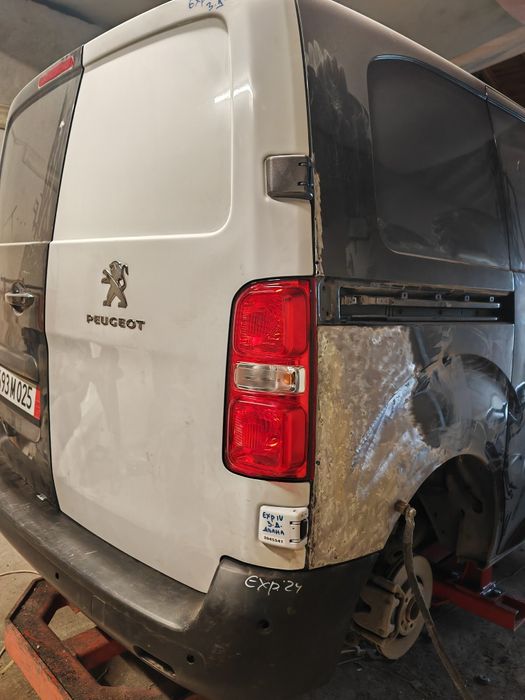 Авто тенекеджийски услуги на стенд