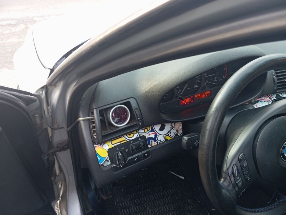 Продавам BMW E46 320D 136 На части