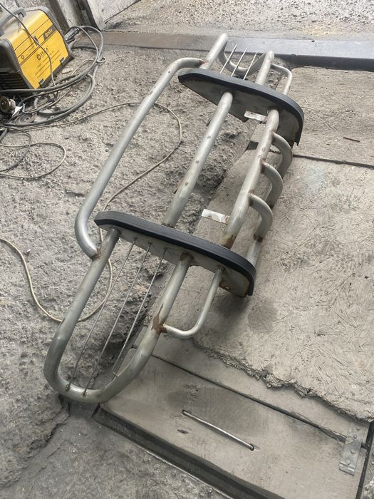 Кенгурятник на ниву