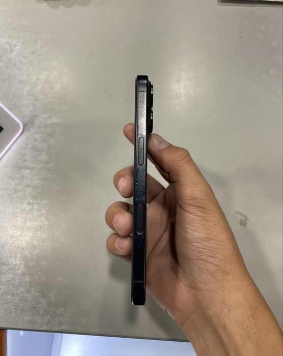 Iphone 16 Space Black
