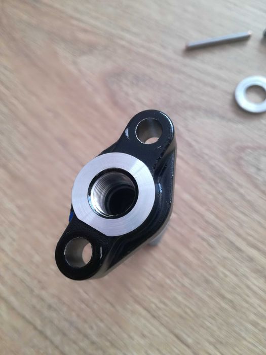 Продавам обтегач за ангренажна верига за Kawasaki Z1000 2003-та година