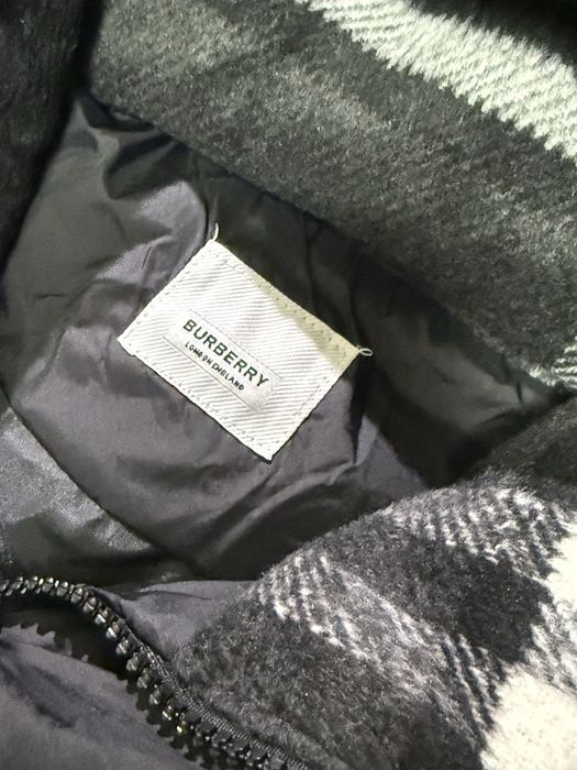 Geaca Burberry- noua, nefolosita
