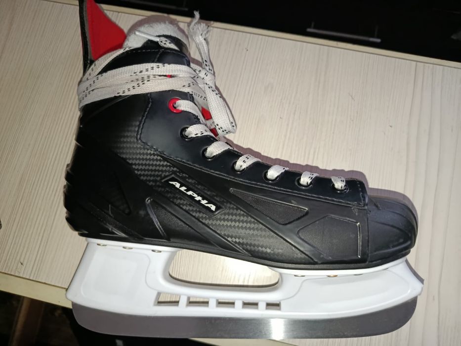 коньки хоккейные Alpha