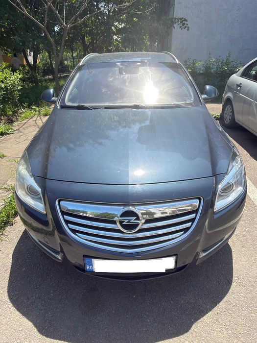 Masina Opel Insignia Sport Tourer