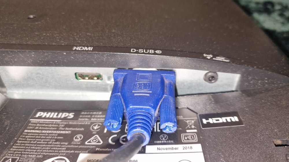 Philips 223V7QHSB – 22"