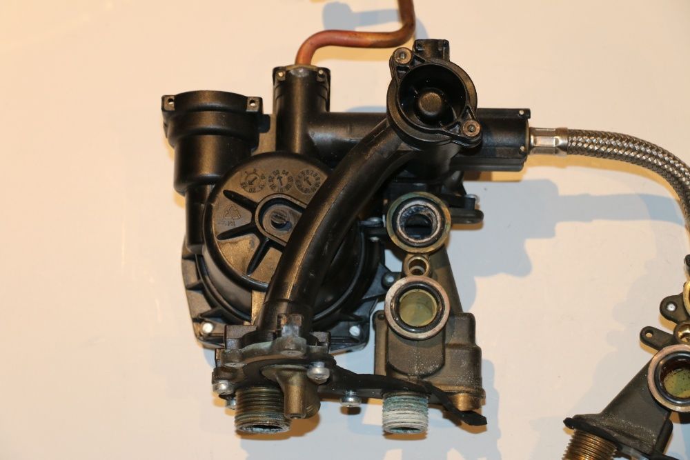 Grup hidraulic centrala termica Ariston UNO 24 mffi