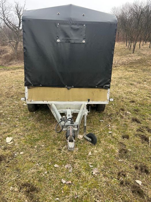 Vând remorca peste 2000kg