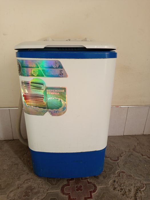 Стиральная машина сотилади
