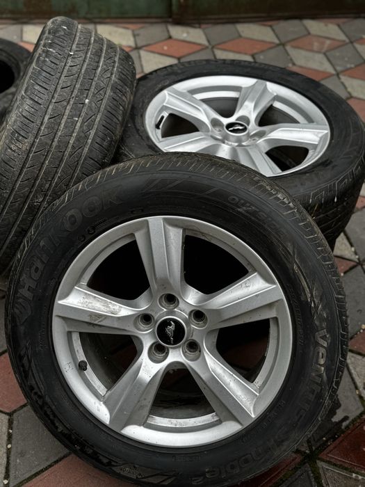 Шины с дисками Mustang 235/55 R17