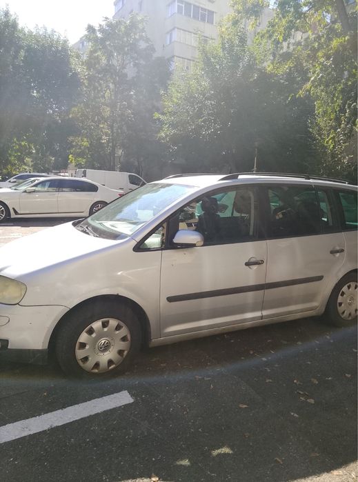 Volkswagen Touran 2005 benzină, 1.294 € — imagine 3