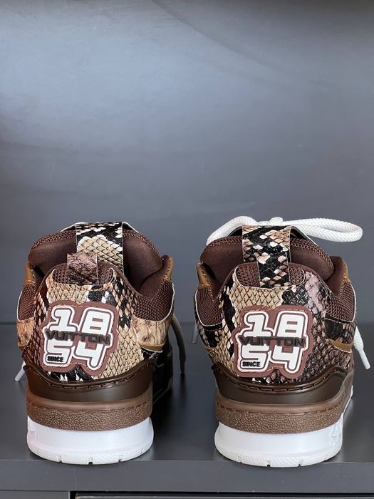 Adidasi Louis Vuitton noi