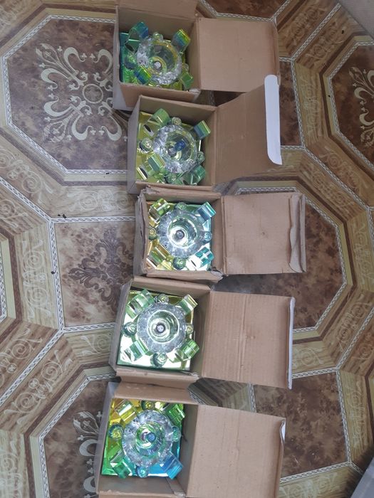 Продам новые споты