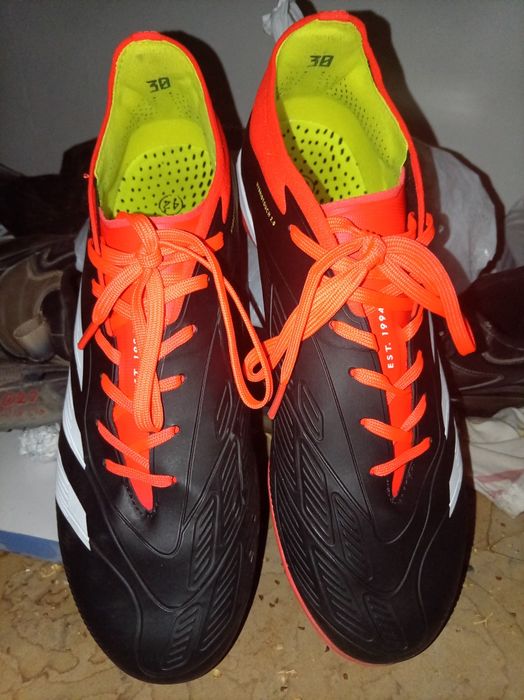 Adidas predator sotiladi