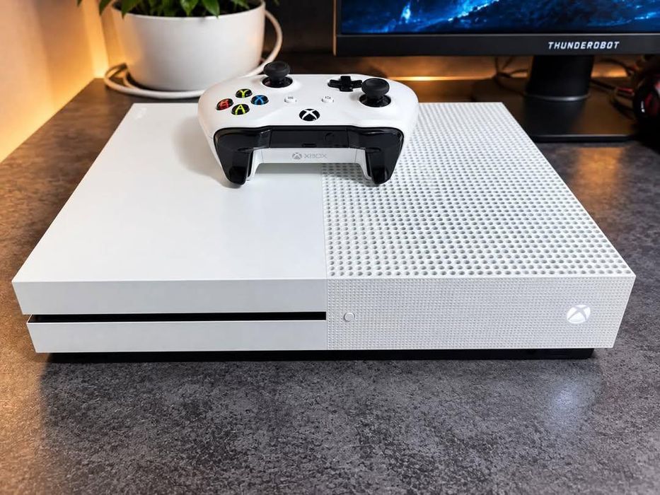 Xbox One X 1TB Приставка