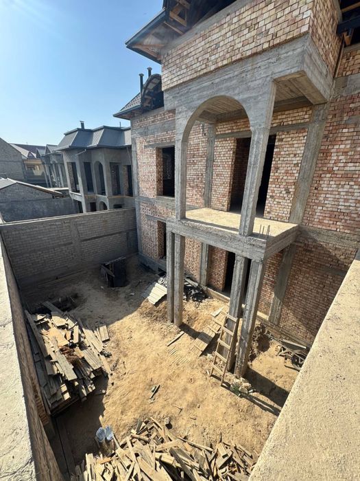 Изза Токзор 5 сот 9 хона коробка 2 этаж ор: Изза Литцей Урикзор бозор