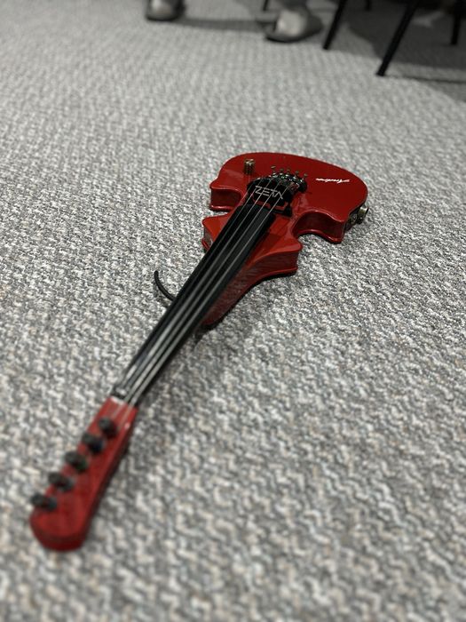 Vand vioara zeta sunet cald si placut