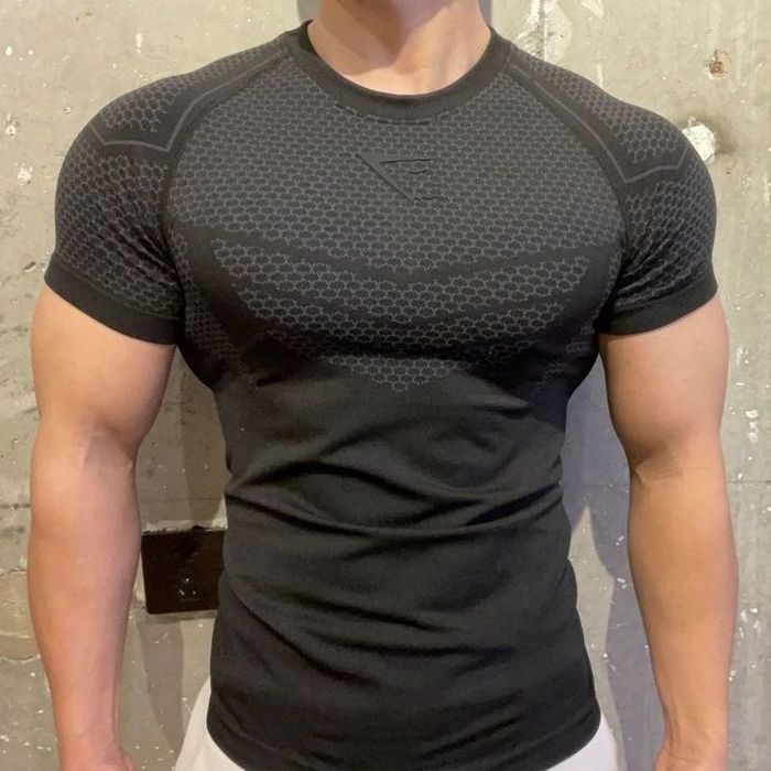 Рашгарды от GYMSHARK